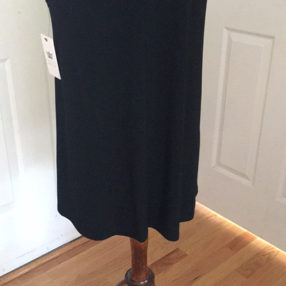 Zippered Sleeveless Top NWT - Picture 3 of 4